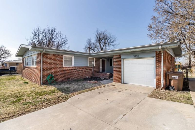 3255 S Custer Ave, Wichita, KS 67217