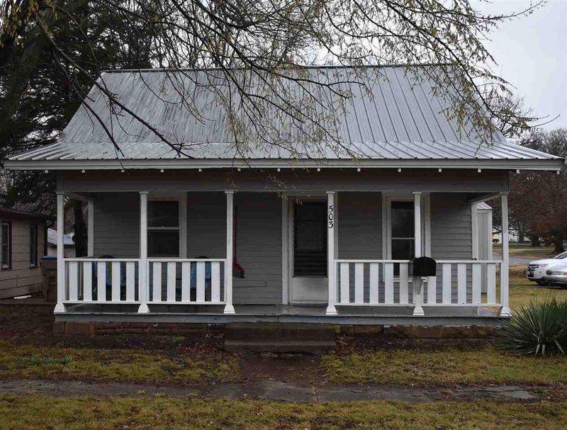 503 S Walnut St, Douglass, KS 67039