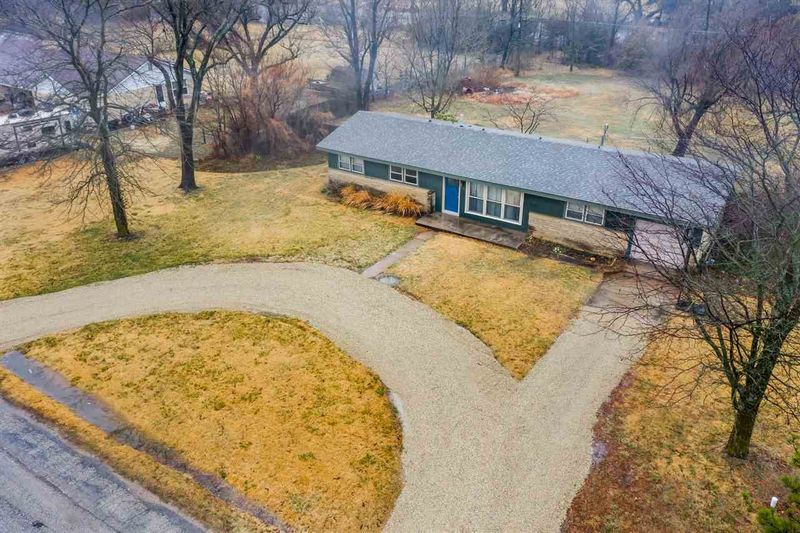 749 N Phillips St, Andover, KS 67002