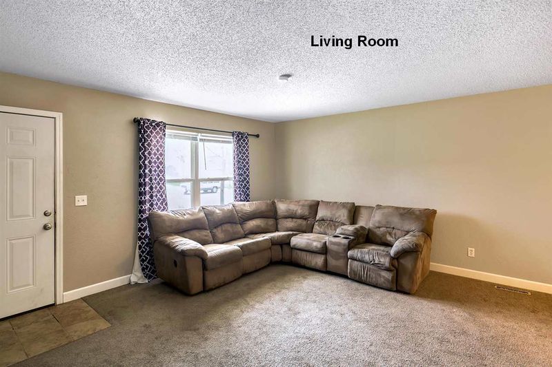 1118 E 5th St, Douglass, KS 67039