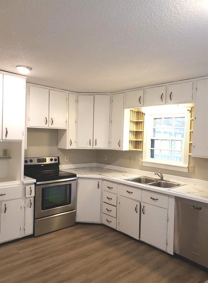 1604 E 140th Ave N, Mulvane, KS 67110