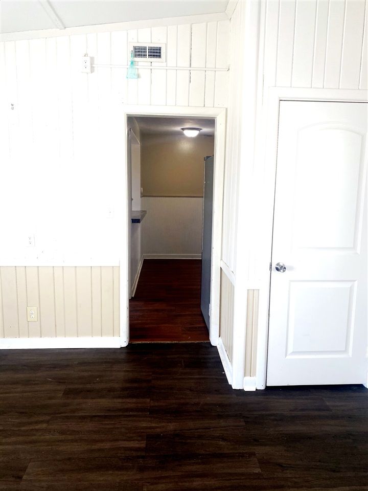 2010 Ida Ln, Newton, KS 67114