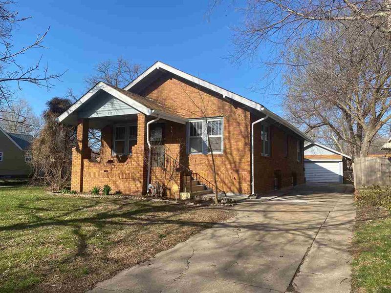 557 S Broadview St, Wichita, KS 67218