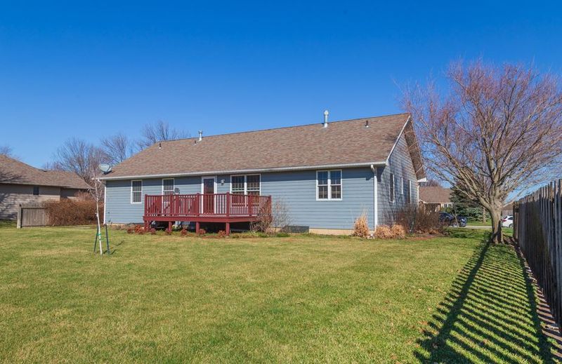 1215 Chestnut St, Halstead, KS 67056