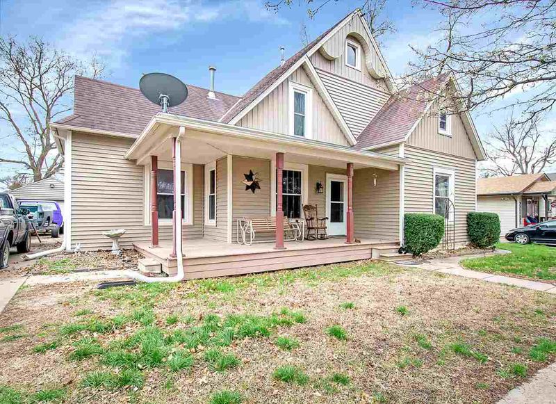 427 E Mulvane, Mulvane, KS 67110