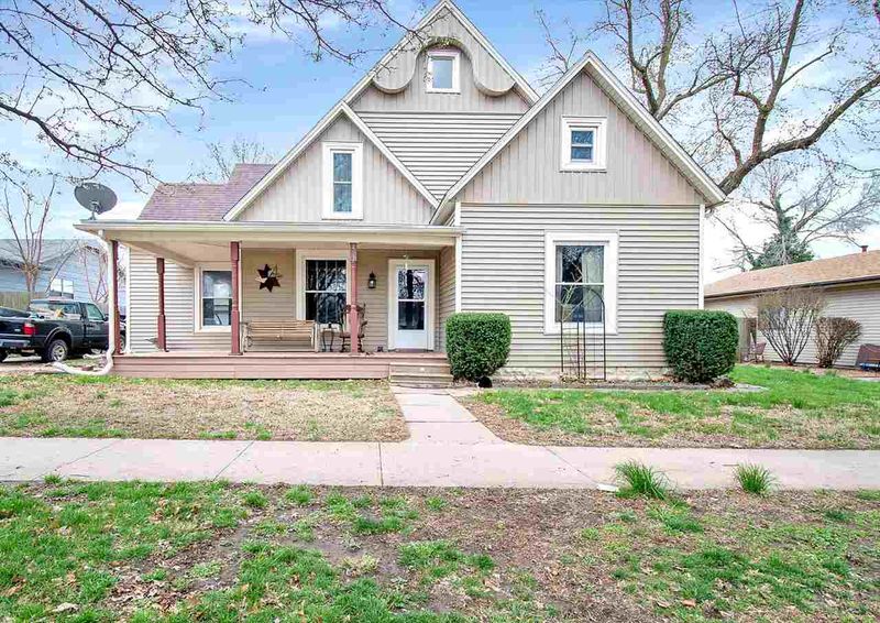 427 E Mulvane, Mulvane, KS 67110
