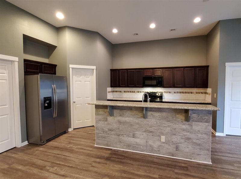 8705 E Millrun, Wichita, KS 67226