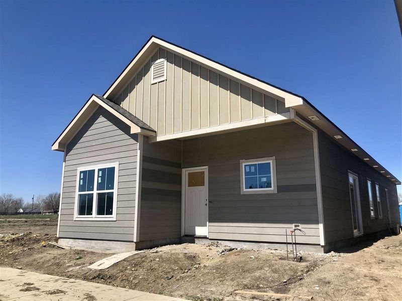 422 E Park Pl, Andover, KS 67002