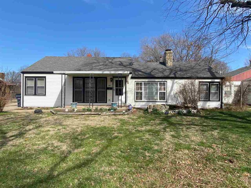 4220 E Clark St, Wichita, KS 67218