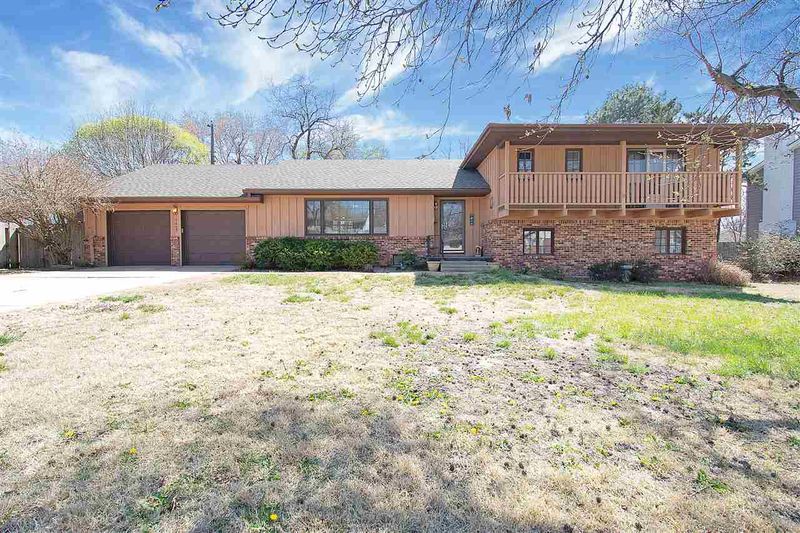 7009 E 10th St N, Wichita, KS 67206