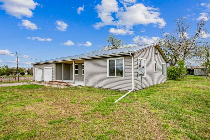 1360 N Highway 15, Mulvane, KS 67110