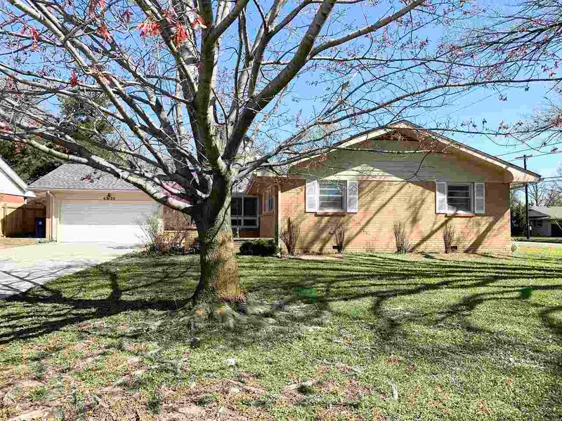 6320 E Jacqueline St, Wichita, KS 67208