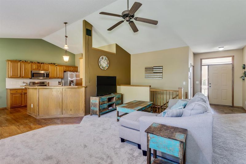 1006 E Rushwood Dr, Derby, KS 67037