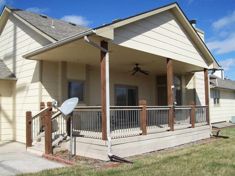 9547 E Mount Vernon Ct, Wichita, KS 67207