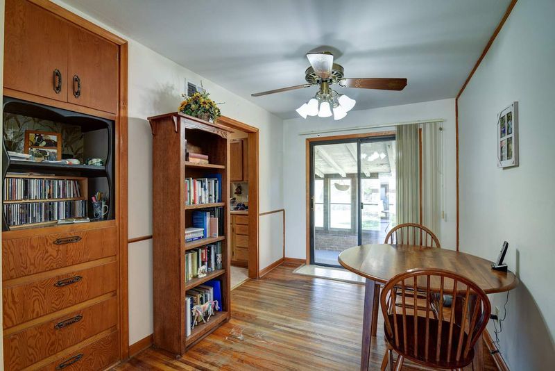 8338 E Gilbert St, Wichita, KS 67207-2418