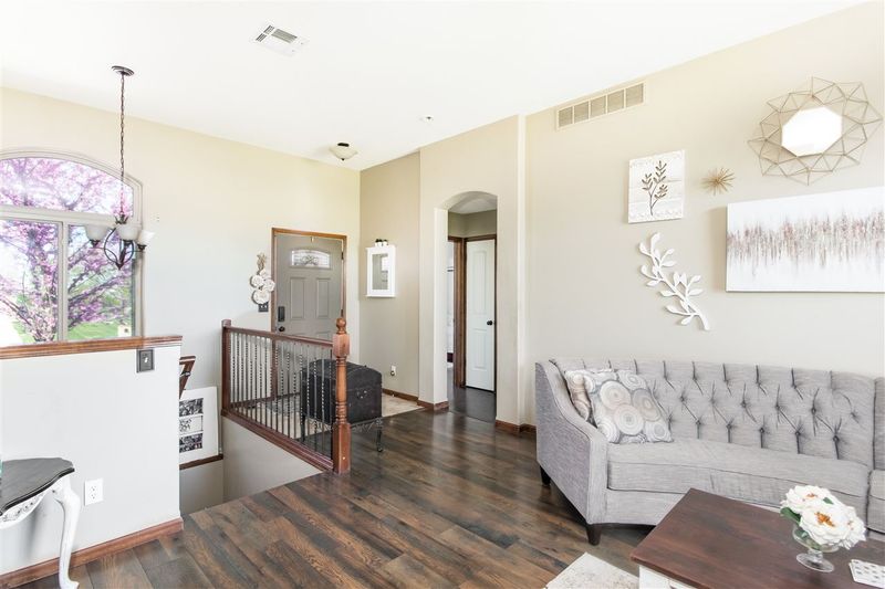 902 Carriage Rd, Maize, KS 67101