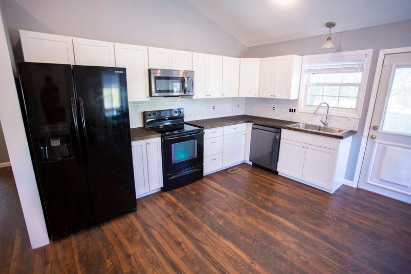 215 W Sandhill, Derby, KS 67037