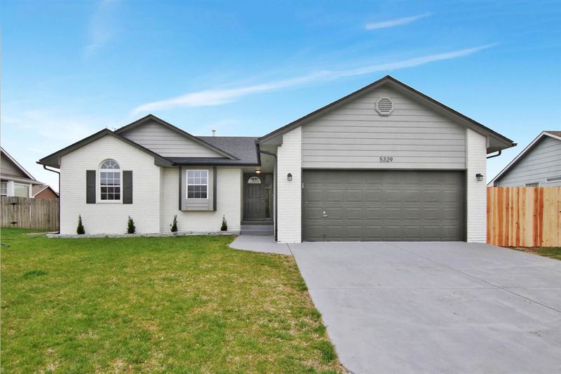 5329 E Ashton St, Bel Aire, KS 67220