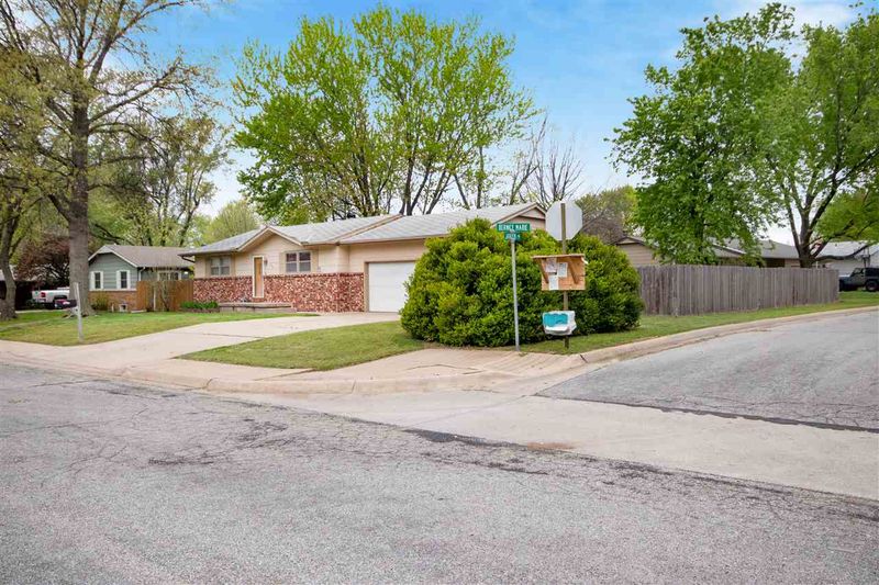 124 W Bernice Marie St, Mulvane, KS 67110