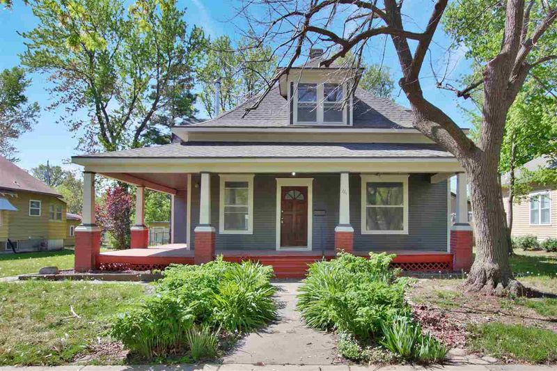 611 E 5th, Newton, KS 67114