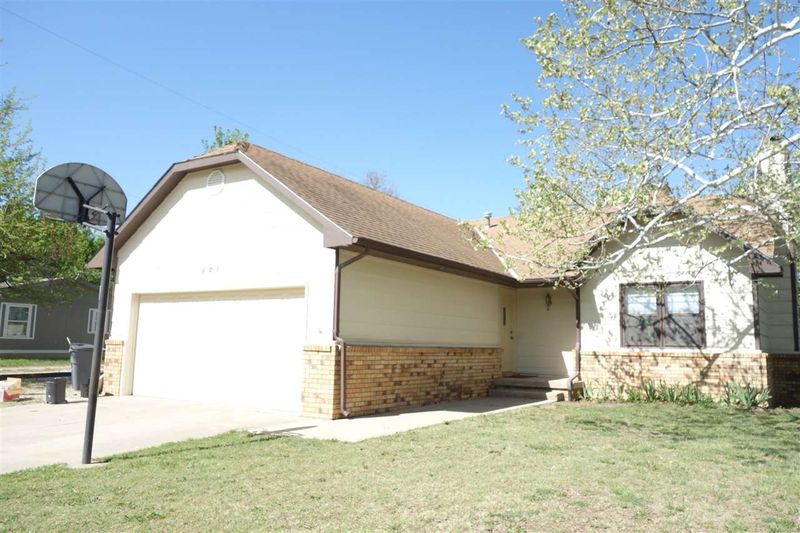 601 Joye St, Andover, KS 67002