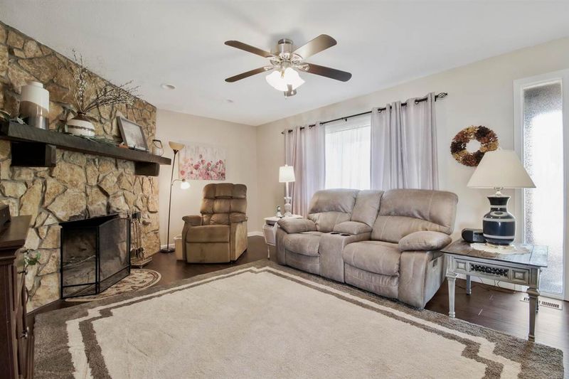 4809 NE Sunset Ln, Cheney, KS 67025