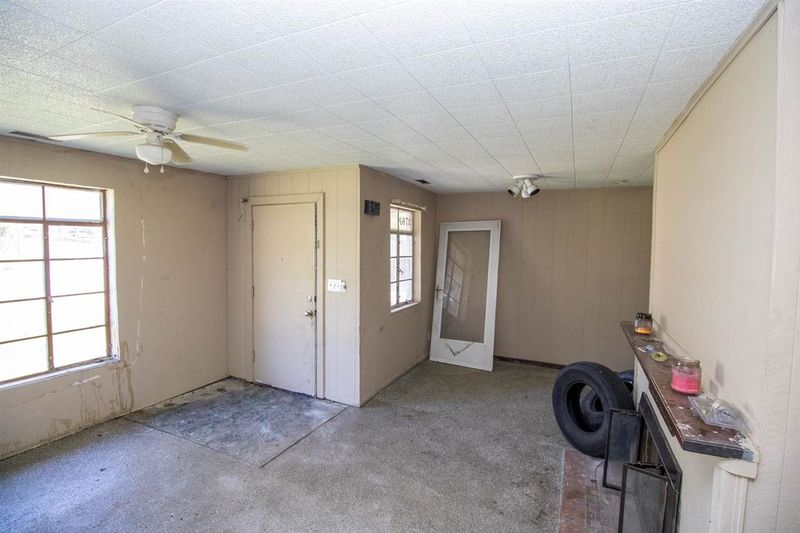 3703 E Lavon St, Wichita, KS 67208