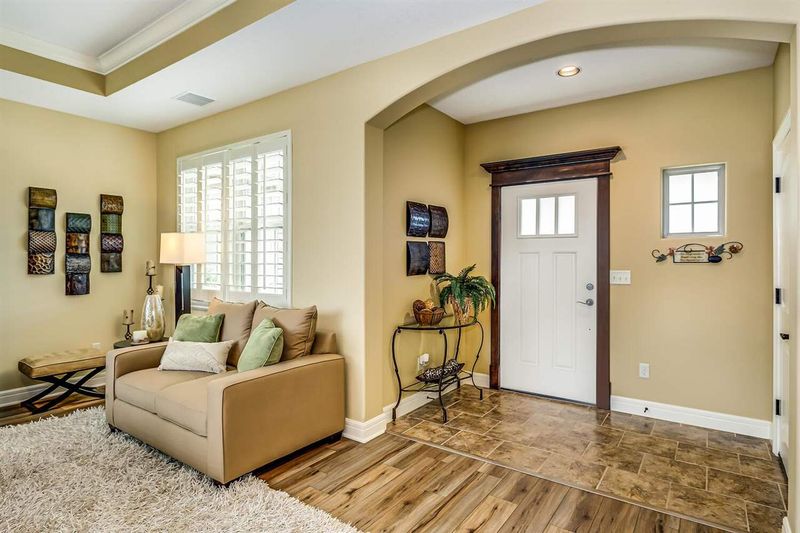 9620 W Village Pl, Maize, KS 67101