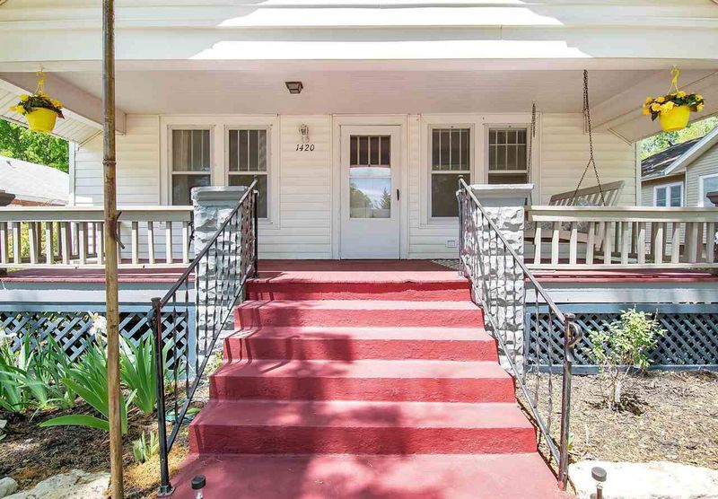 1420 E 2nd Ave, Winfield, KS 67156