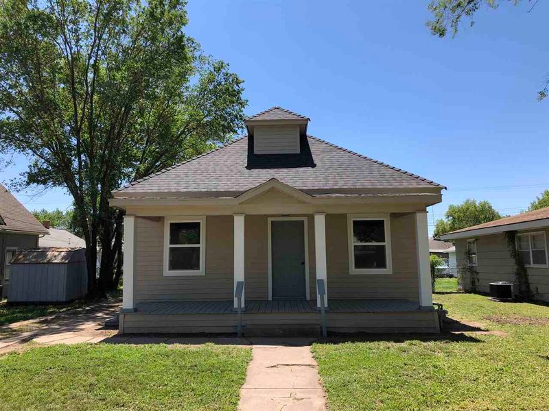 818 E Harvey, Wellington, KS 67152