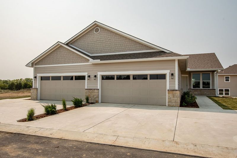 331 N 127th St E #406, Wichita, KS 67206