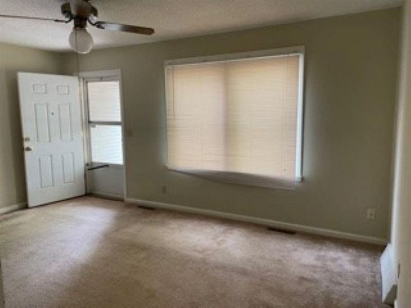 2557 S Washington Ave, Wichita, KS 67216
