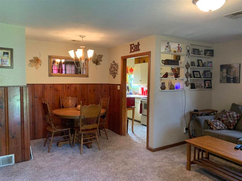 1824 E Stafford St, Wichita, KS 67211