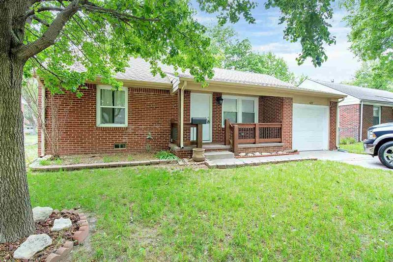 627 S Lightner Dr, Wichita, KS 67218