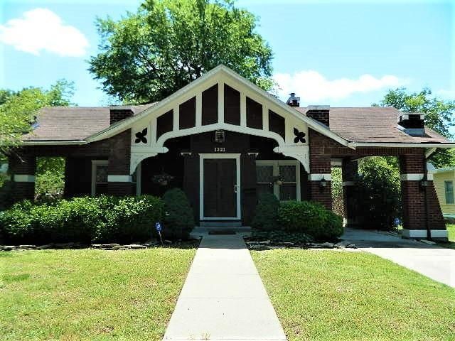 1321 E 11th, Winfield, KS 67156