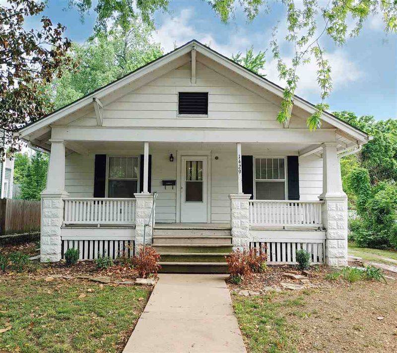 1429 E 1st Ave, Winfield, KS 67156