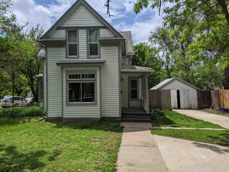 419 E 8th, Newton, KS 67114
