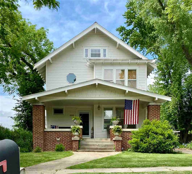 800 E 3rd St, Eureka, KS 67045