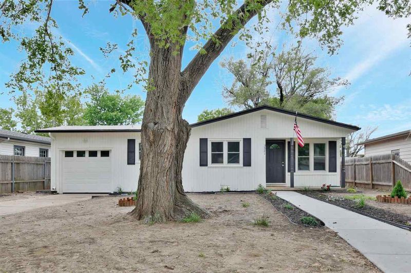 3521 S Everett St, Wichita, KS 67217