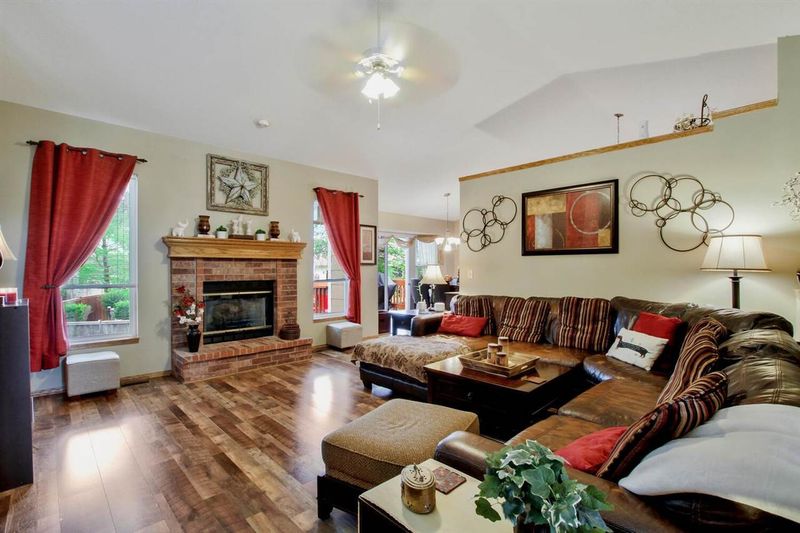 1612 E Windwood Cir, Derby, KS 67037