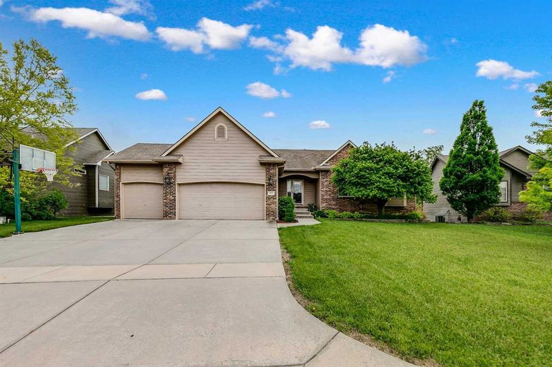 206 S Onewood, Andover, KS 67002