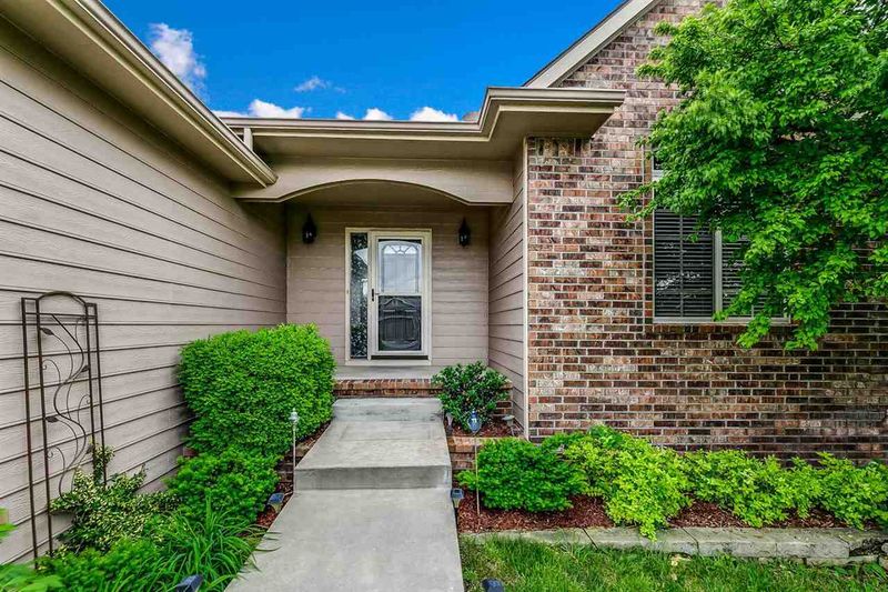 206 S Onewood, Andover, KS 67002