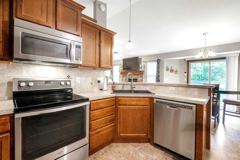 11512 W Cedar Ln, Maize, KS 67101