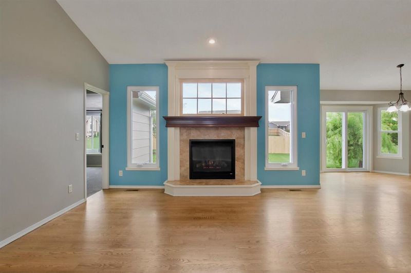 710 W Fieldstone Ct, Andover, KS 67002