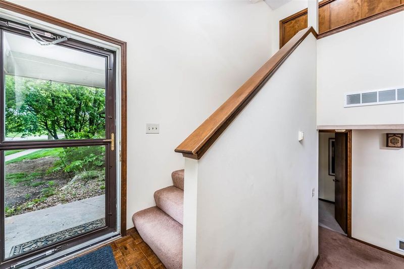 2424 N Walden Dr, Wichita, KS 67226
