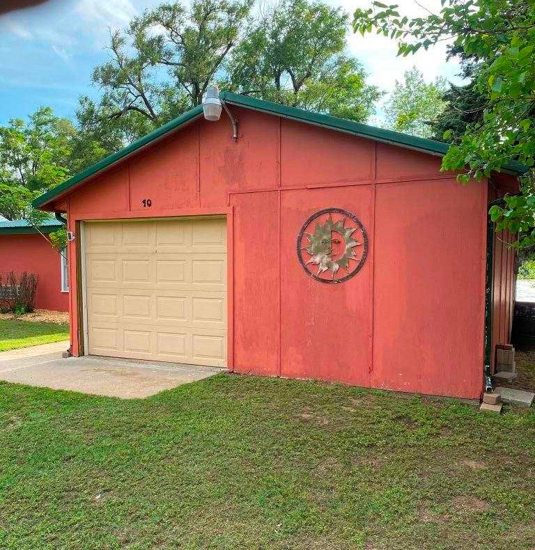 10 E Quail Creek Trl, Anthony, KS 67003