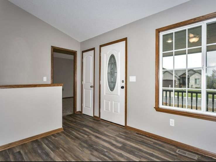 2224 E Birchwood Ct, Derby, KS 67037
