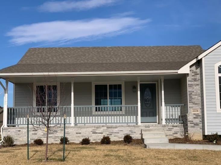 2224 E Birchwood Ct, Derby, KS 67037