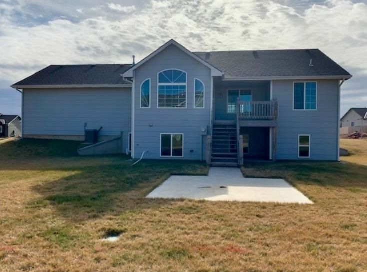 2224 E Birchwood Ct, Derby, KS 67037