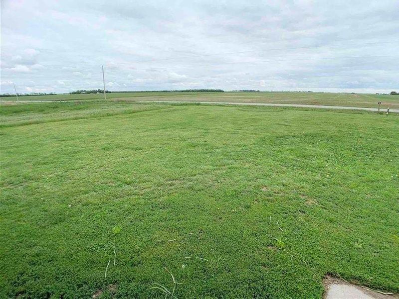 2352 Comanche Rd, Galva, KS 67443